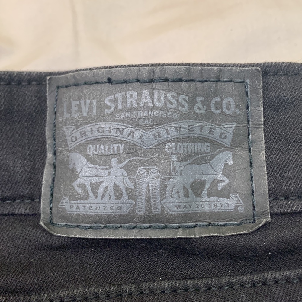 Levi’s distressed 711 skinny midrise black size 28 - Picture 2 of 6